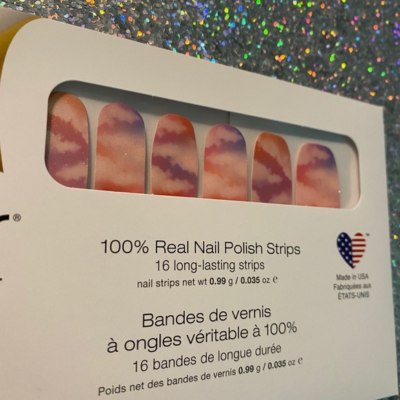 Color street nails 💕 - Picture 3 of 4